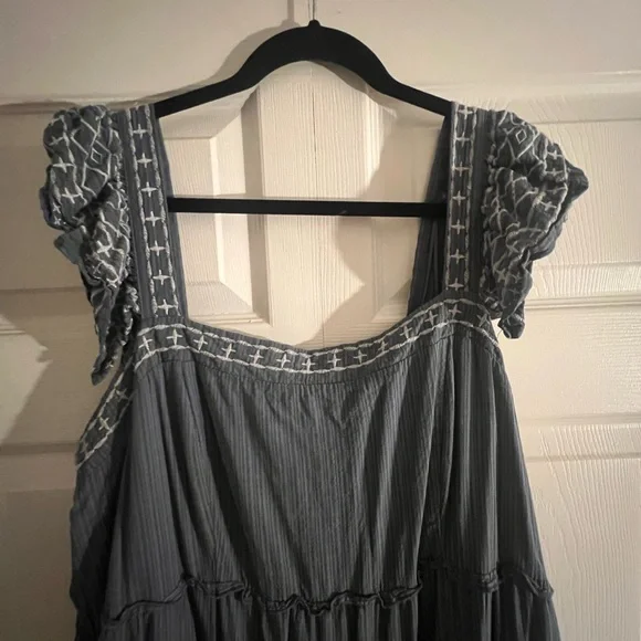 Gray Tiered Maxi Sundress with Square Neck - Picture 2 of 2